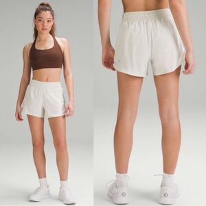 Lululemon Hotty Hot High-Rise Lined Short 3.5” Bone Yoga Woman’s Size 8